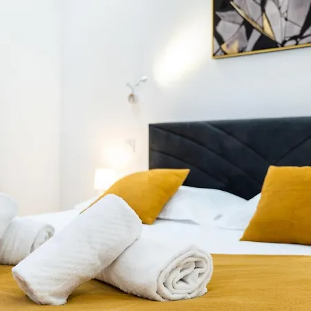 3-br In The Heart Of Downtown Lägenhet Cannes